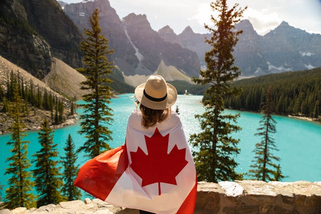 https://abroade.in/wp-content/uploads/2024/07/Canada-Flag.jpg
